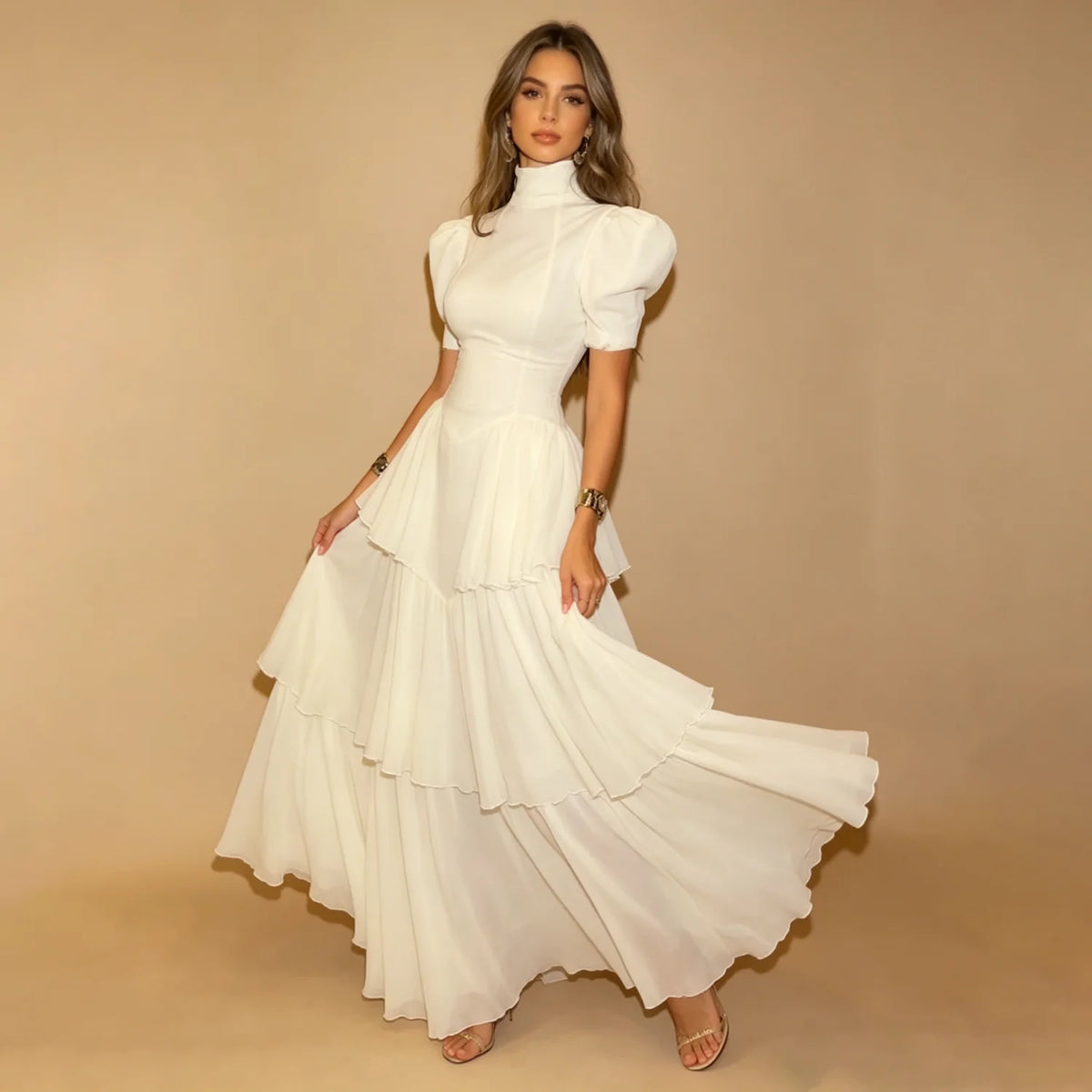 שמלת מקסי שיפון עם צווארון גבוה, שרוולים נפוחים וחצאית בקומות